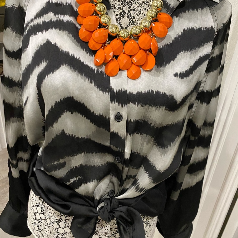 🧡 Necklace - Picture 3 of 3